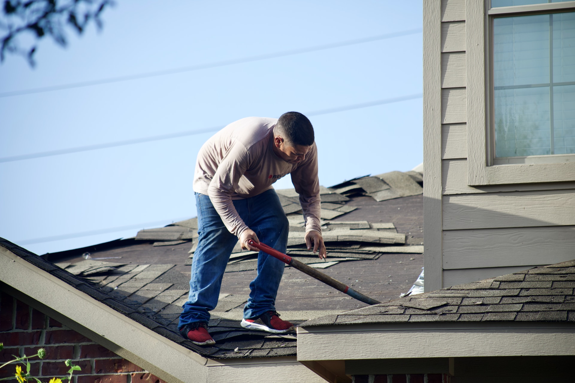 When to replace your roof in Collinsville TX